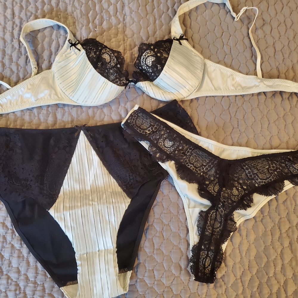 La Perla light mint green and black lace bra (32C) and underwear set
